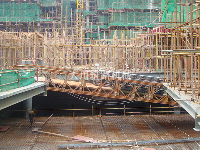 中建三局梅林項(xiàng)目鋼橋圖片 中建三局梅林項(xiàng)目鋼橋圖片